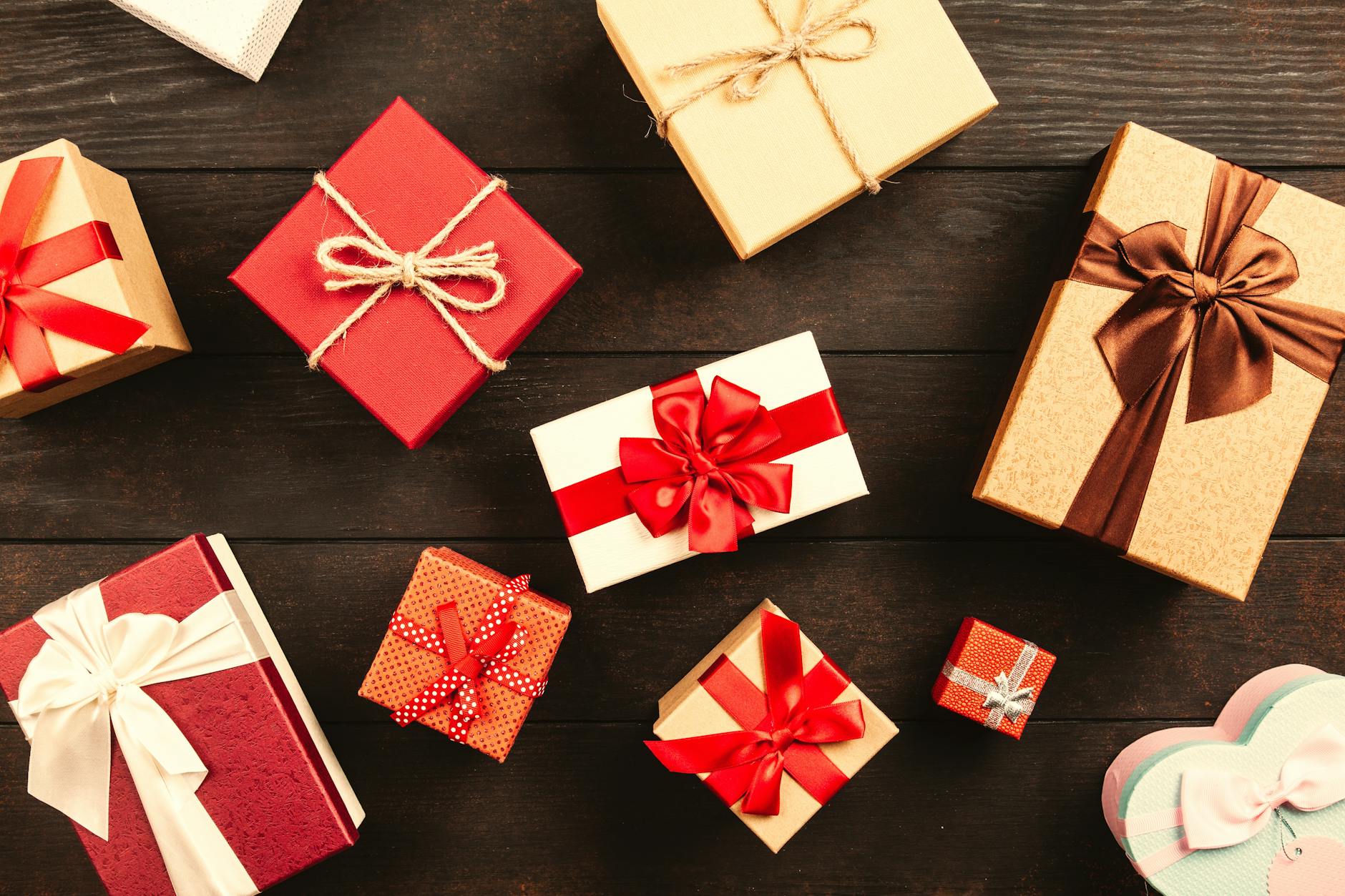 The Lasting Appeal of Thoughtful Holiday Gift Boxes