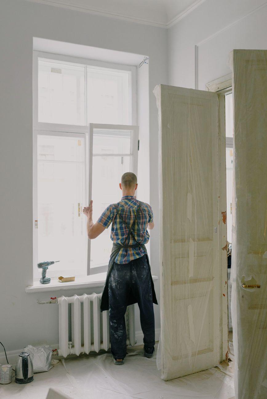 5 Questions to Ask Before Hiring Anyone to Replace Your Windows